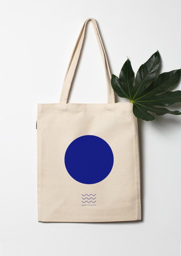 Tote bag blue story with blue circle printed with eco inks by Romanian designer Mauverien.